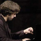 El pianista grancanario Iván Martín actúa esta noche en el Auditorio junto a la Sinfónica de Castill
