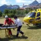 El joven herido fue trasladado en helicóptero hasta Riaño