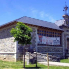 Imagen de un ayuntamiento del área rural de León, en la montaña oriental.