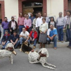 Científicos, ganaderos, socios de Amigos del Pastor de Barrios de Luna y técnicos.