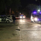 Operativo de la Guardia Civil para el traslado de los 4 detenidos de la célula de Ripoll, anoche en Tres Cantos.