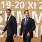 El secretario general de la OTAN, Anders F. Rasmussen y José Sócrates reciben a Dmitri Medvedev