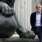 El coordinador general de IULV-CA (Izquierda Unida Los Verdes-Convocatoria por Andalucía), Antonio Maíllo, ha censurado este jueves con dureza la "deslealtad" del excoordinador general de la formación Gaspar Llamazares por crear el partido 'Actúa' junto a