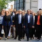 Francesc Homs llega a declarar ante el TS aropado por Artur Mas, el pasado 19 de septiembre.