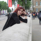Aida Bardal posa en sus primeras semanas en Londres  en Westminster.