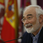 El escritor leonés Juan Pedro Aparicio