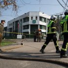 El sitio de la explosion de un paquete bomba en Chile.