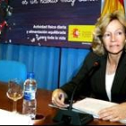 La ministra Elena Salgado durante la presentación de una campaña de Sanidad