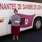 Una de las vecinas que ayer donaron sangre en San Estébanez de la Calzada
