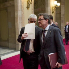 Artur Mas y Germà Gordó, en un pleno del Parlament, en el 2013.