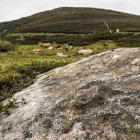 Vista del petroglifo, círculo o semicírculo del que salen rayos. ESPERANZA MARTÍN