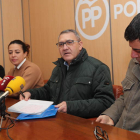 Los concejales del PP, en una reciente comparecencia.
