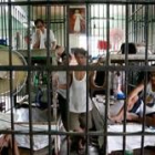 Varios presos comparten una celda en una cárcel de Manila, Filipinas