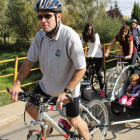 La marcha cicloturista retomó el camino de vuelta a Astorga tras hacer la parada y el avituallamiento en Santibáñez de la Isla.