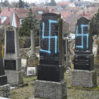 Protestas antisemitas en un panteón judío en Francia.