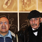 El pintor Esteban Tranche y el poeta Aldo Sanz en la exposición del CLA.