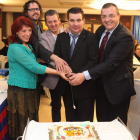 Los directivos de la Peña Maragata con los representantes de sus ‘hermanas’ en Castilla y León.