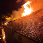 El fuego calcinó una casa el jueves en San Clemente. DL