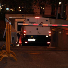 Los furgones de la Guardia Civil que trasladan a los exconsellers y a los Jordis llegan al Supremo.