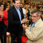 Fernández subio al estrado entre el aplauso de militantes y cargos como Valcarce, Rodríguez y Cardo.