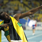Bolt celebra el triunfo tras ganar la prueba de 200 metros.