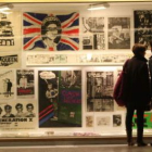 Imagen de la exposición de Vitrinas sobre el punk.