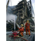 Trabajo en un incendio en un centro comercial.