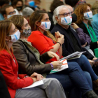 Ada Colau, ayer en una asamblea de su partido. TONI ALBIR