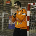 Cristian Sumba, a la derecha, junto a su rival Yago Pérez.
