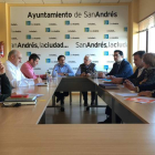 El equipo de Gobierno presentó ayer a los grupos los avances en la RPT que se está elaborando. DL