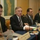 Manuel Ordóñez, en el centro, durante su intervención