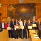 Foto de familia de los premiados.