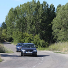 Una imagen tomada ayer de la carretera LE-5215 que será objeto de intervención.