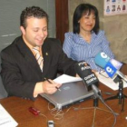Pablo González y Celi Gómez durante la rueda de prensa en la que arremetieron contra Alonso y Perand