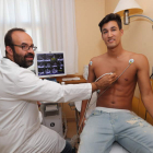 Los futbolistas de la Deportiva pasaron ayer los reconocimientos médicos. L. DE LA MATA