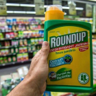 El herbicida con glifosato de Bayer Roundup.