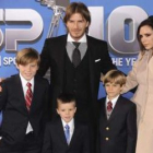 David Beckham, Victoria y sus hijos Brooklyn, Romeo y Cruz.