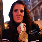 Cristina ya lució ayer su bronce al llegar a León.
