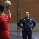 El Ademar, con Daniel Gordo a la cabeza, regresará a los entrenamientos el 8 de enero. FERNANDO OTERO