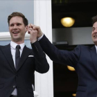 El primer ministro de Luxemburgo, Xavier Bettel (derecha), junto a su marido en Luxemburgo.