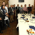 Comensales y representantes de Prodem y de sus exclusivos productos, en la degustación que dieron en La Parrilla.