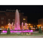 La fuente de Santo Domingo, recién estrenada su iluminación.
