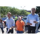 La revisión de los técnicos de la UCI comenzó en la zona de salida y meta, situada en la avenida de la Libertad.