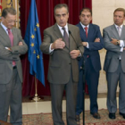 El titular de Trabajo, Celestino Corbacho, con los representantes de las asociaciones de autónomos.
