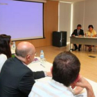 Joaquín Ramírez, Mercedes Fernández y Francisco Saurina, ayer en el encuentro.