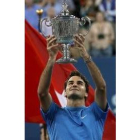 Federer levanta el trofeo del campeón del Abierto de EE.UU.