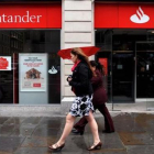 Una oficina del Banco Santander en Reino Unido.