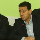 El alcalde de Cacabelos, José Manuel Sánchez, con su teniente, en una imagen de archivo.