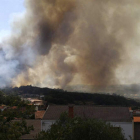 Imagen del incendio en Aldeadávila de la Ribera. J. M. GARCÍA