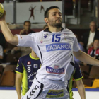 Los jugadores ademaristas podrán seguir luciendo en sus camisetas el logo de Abanca, principal sponsor para otras tres temporadas.